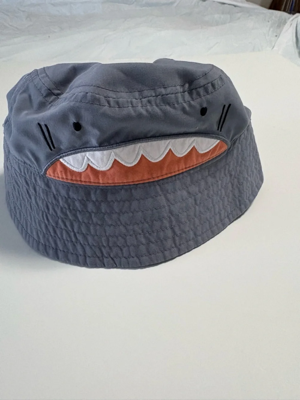 Carter’s shark bucket sunhat baby 6-12m